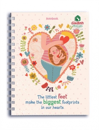 Notebook - Gia dinh than yeu: The littlest feet make the biggest footprints in our hearts